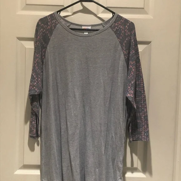 LuLaRoe Randy - Picture 1 of 4